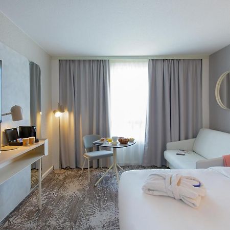 Novotel Aix-En-Provence Pont De L'Arc Esterno foto