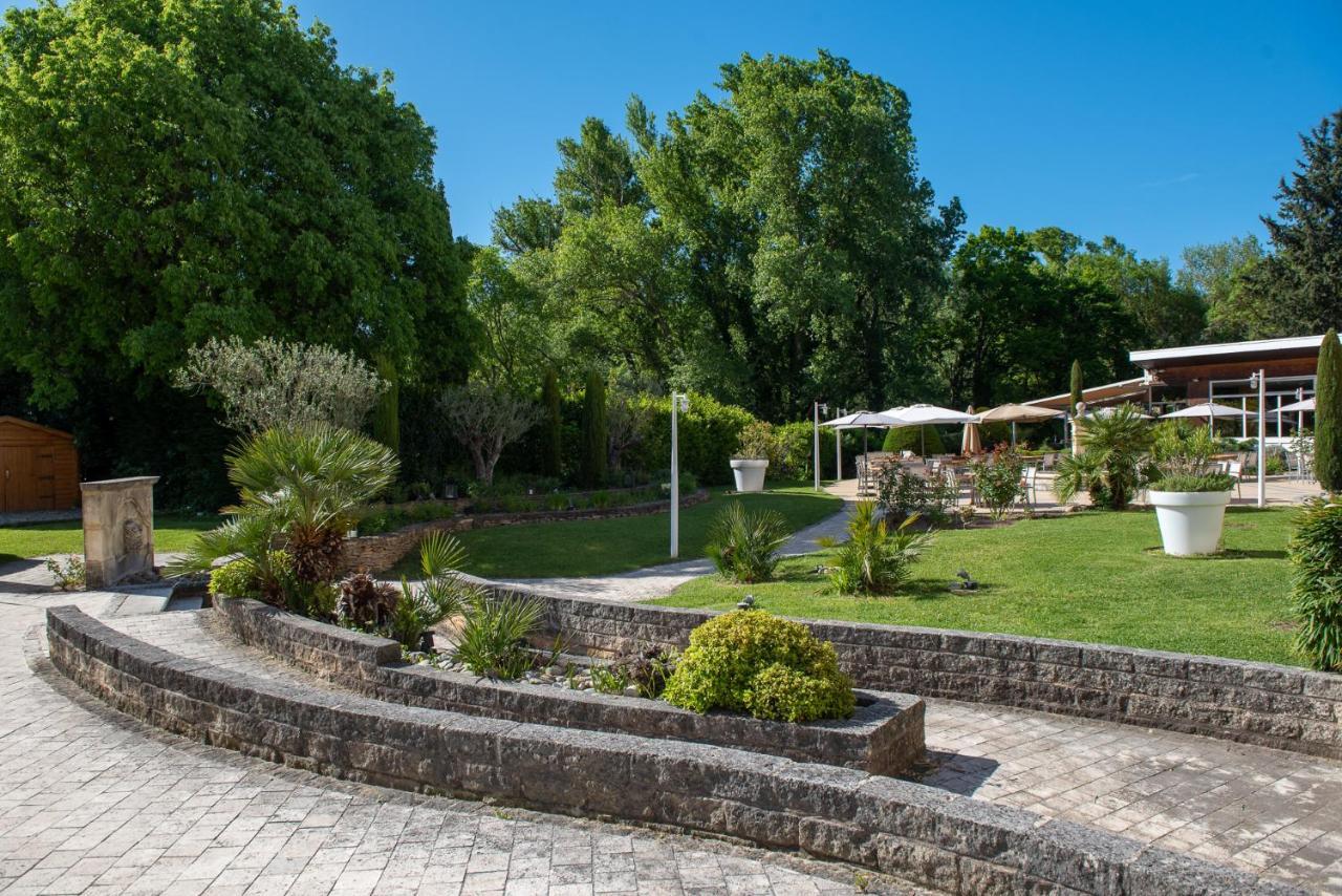 Novotel Aix-En-Provence Pont De L'Arc Esterno foto