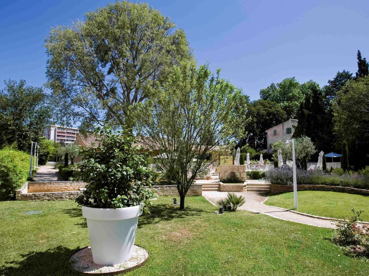 Novotel Aix-En-Provence Pont De L'Arc Esterno foto